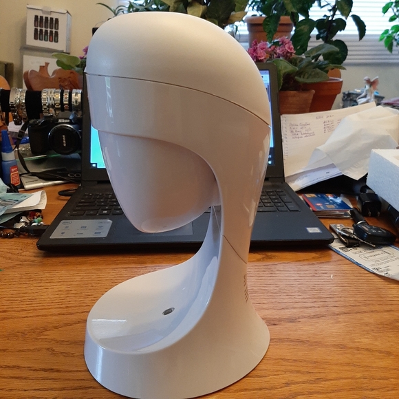 Dispenser - Picture 4 of 7